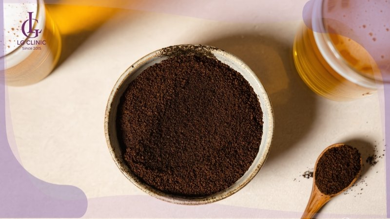 cách sử dụng bã cafe để tắm trắng