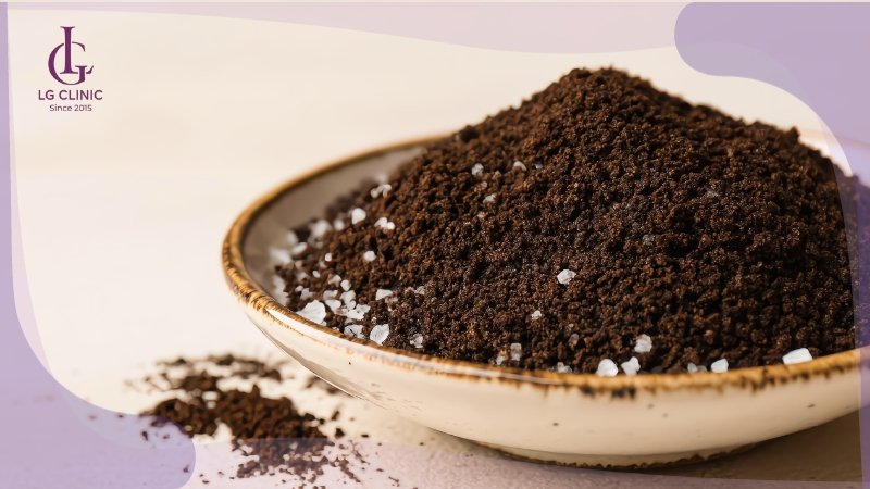 cách sử dụng bã cafe để tắm trắng