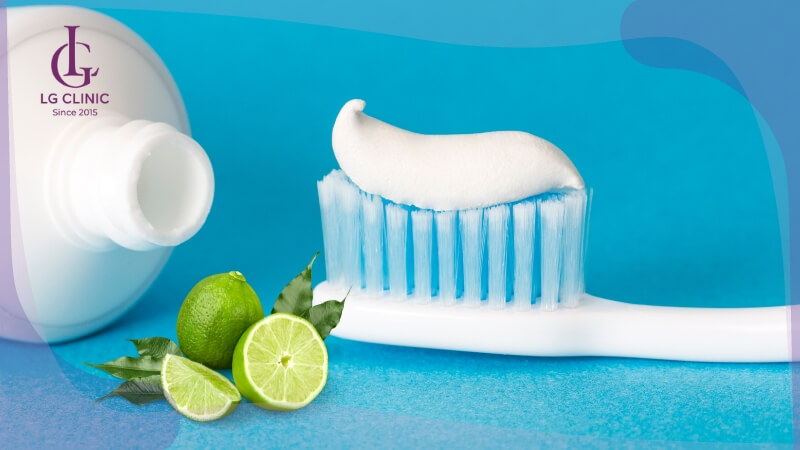 cách làm trắng da bằng chanh và kem đánh răng