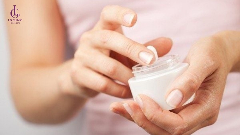 Cách triệt lông mặt tại nhà bằng thuốc bôi Vaniqa theo đơn