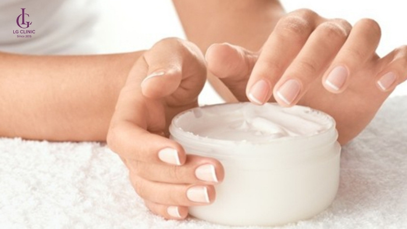 Cách triệt lông mặt tại nhà bằng kem tẩy lông cho da mịn màng
