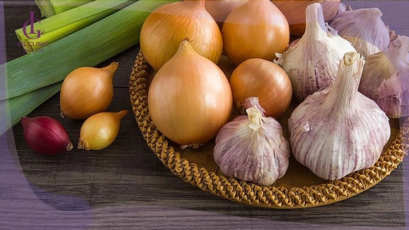 Bị hôi nách có nên cạo lông nách