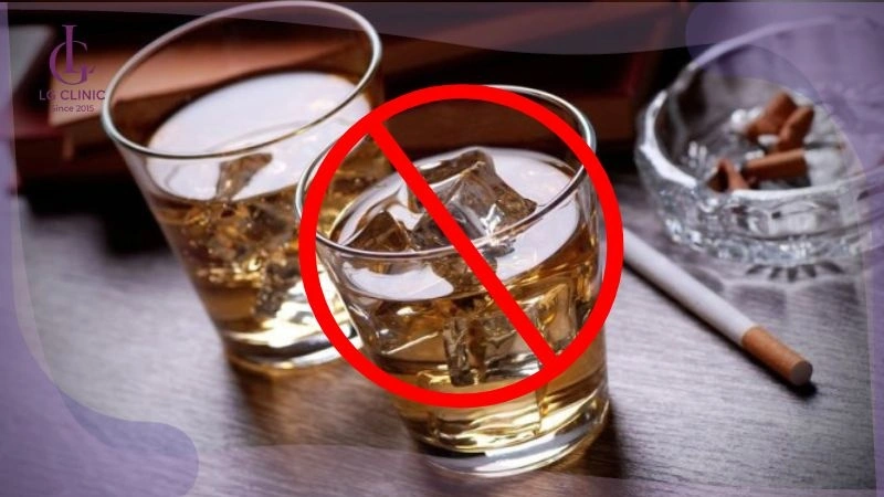 Bị hôi nách có nên cạo lông nách