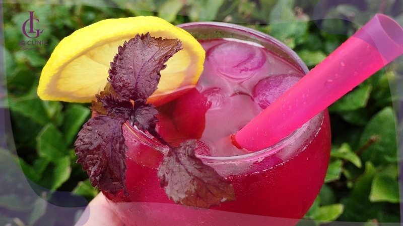 uống nước lá tía tô có trắng da không