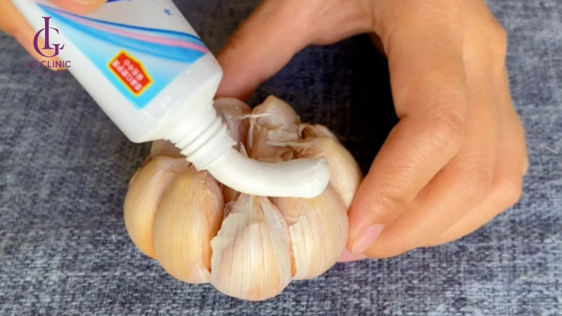 cách trị thâm đầu gối bằng kem đánh răng