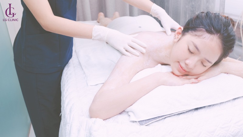 Nên tắm trắng hay truyền trắng