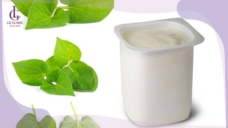 tắm trắng bằng rau diếp cá và sữa chua