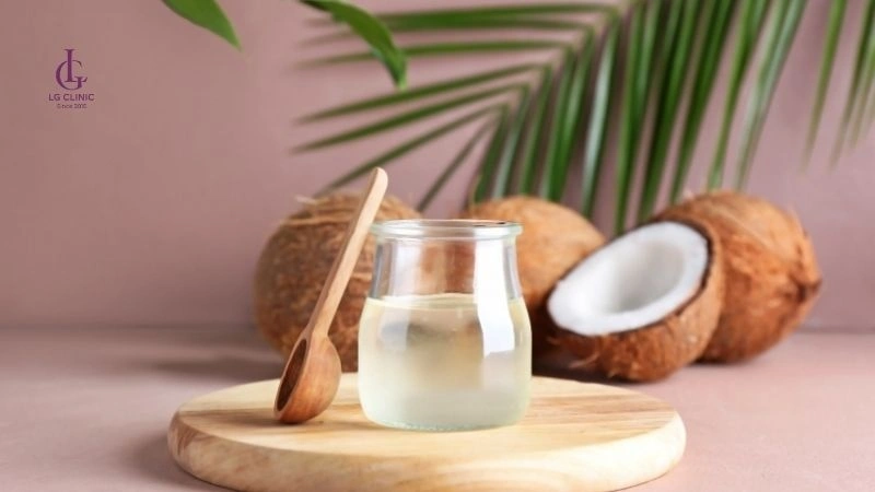 nên trị viêm nang lông vùng kín bằng dầu dừa tinh luyện
