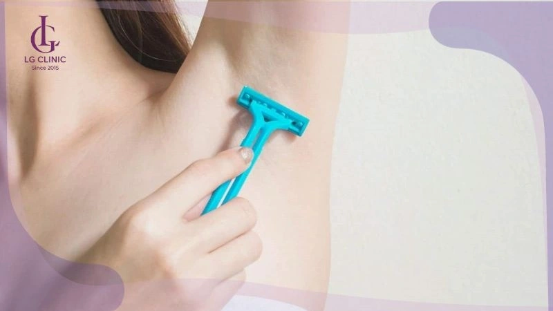 Bị hôi nách có nên cạo lông nách