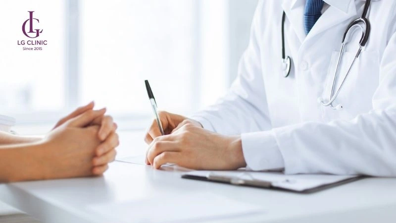 Tại sao nhổ lông nách bị nổi hạch