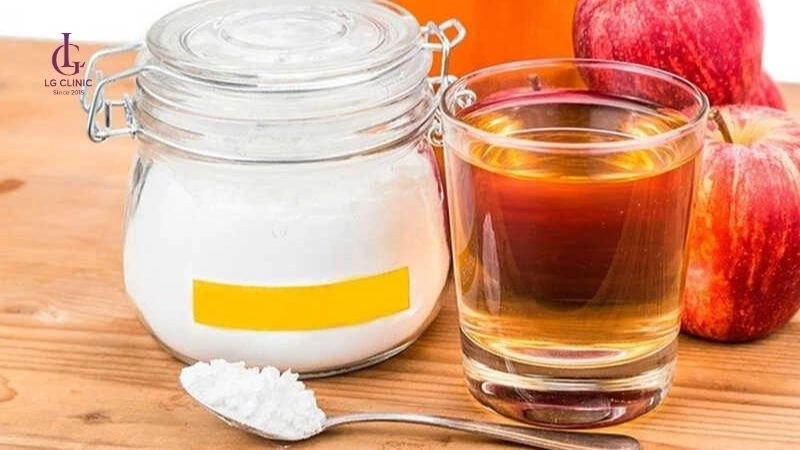 cách trị thâm nách bằng tại nhà bằng baking soda và giấm táo