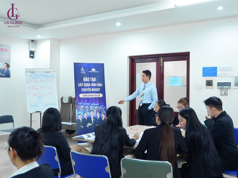 LG Clinic phối hợp cùng Vietnam Airlines đào tạo nhân sự