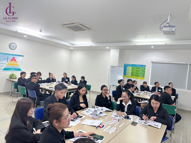 LG Clinic phối hợp cùng Vietnam Airlines đào tạo nhân sự
