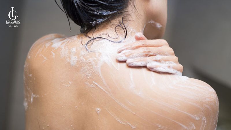 viêm nang lông ở lưng